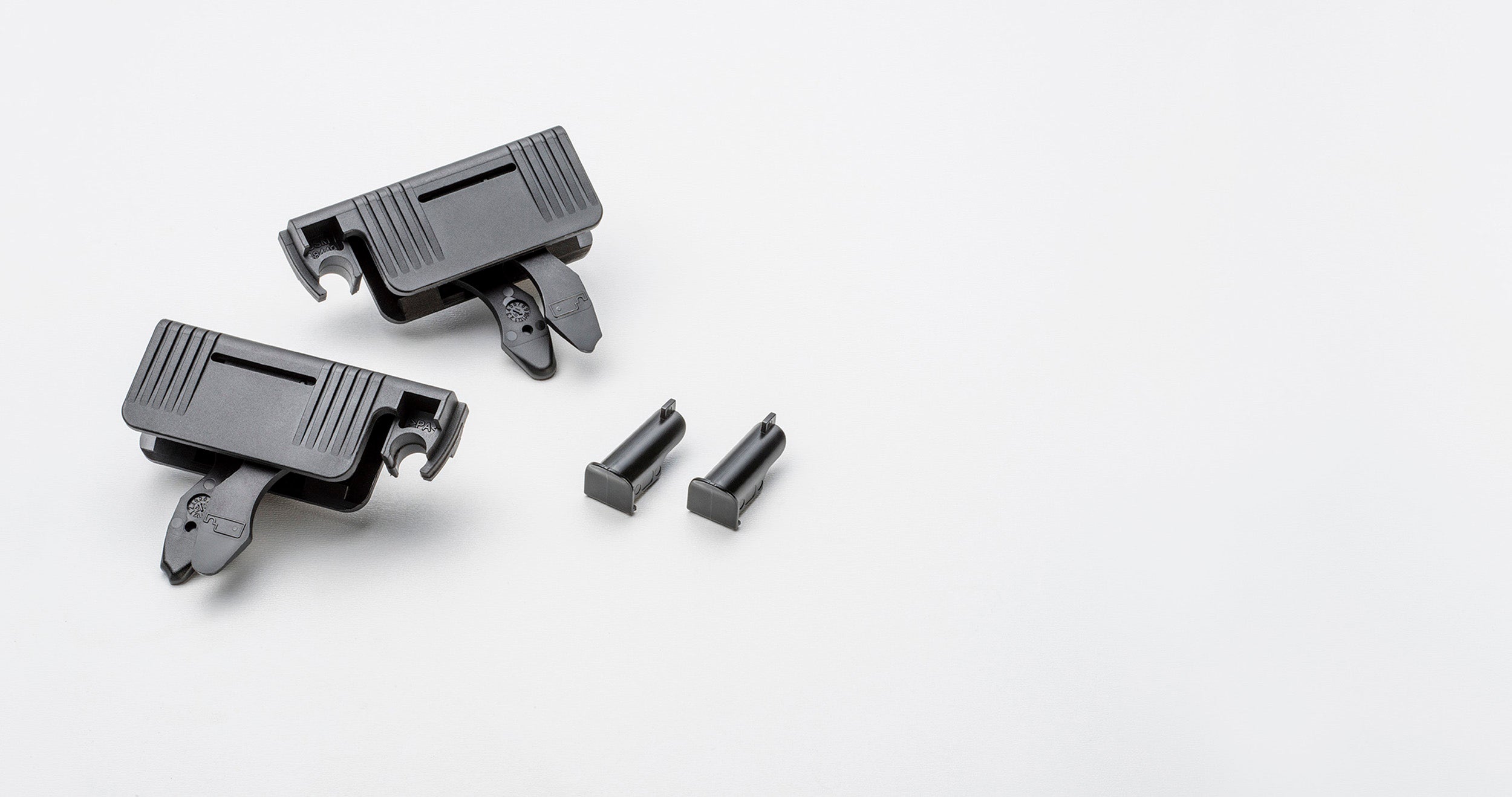Soft-Close mit zwei Soft-Close Türstopper für USM Haller Klapptür