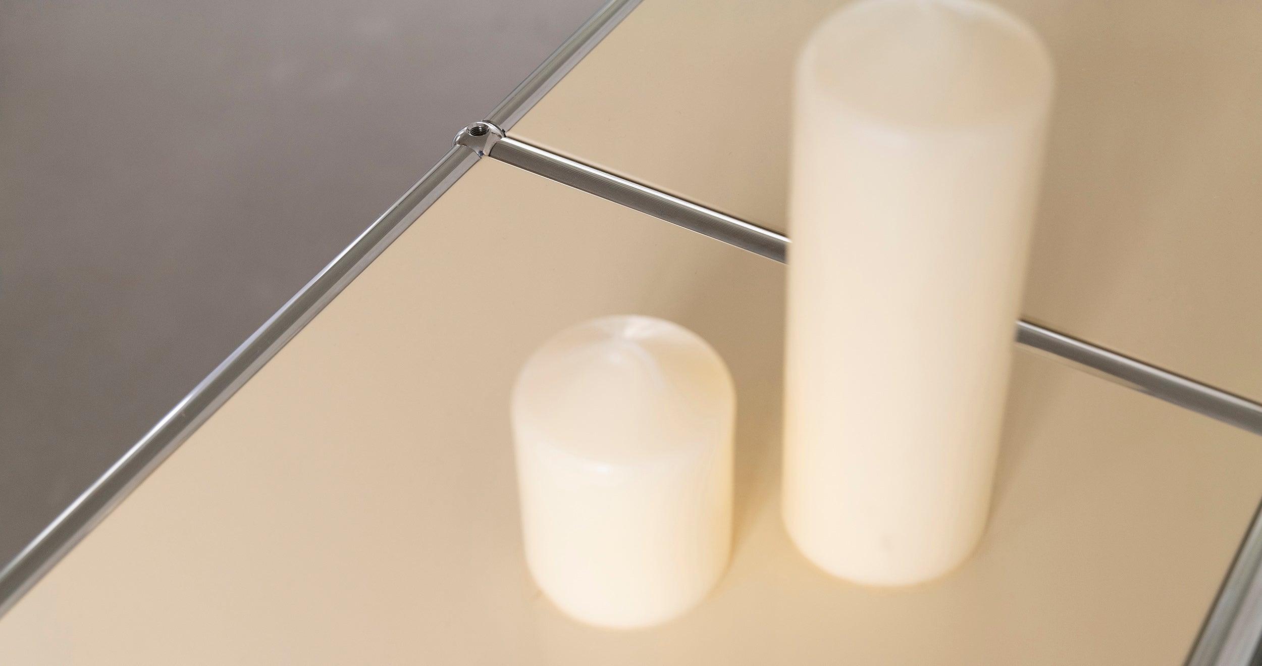 SYSTEM 01  Außentablar LINE 2101 Canvas
